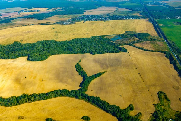 Вид на сільськогосподарську землю восени — стокове фото