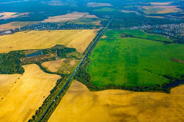 Вид на сільськогосподарську землю восени — стокове фото