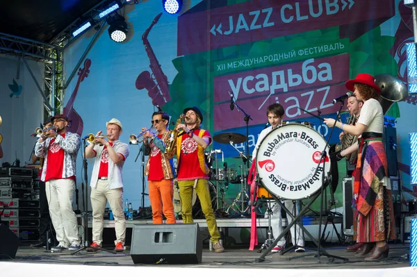 Jazzfestival usadba — Stockfoto