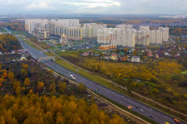 Вид з повітря на багатоповерховий район — стокове фото