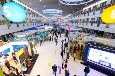 İnsanlar açık yenilikler 2017 forum katılmak