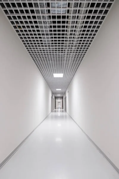 Long white empty corridor — Stock Photo, Image