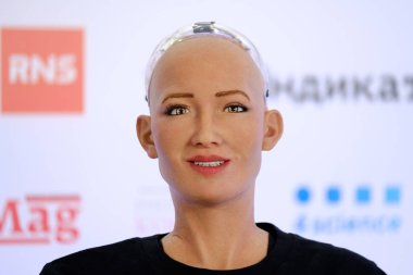 Sophia Skolokovo Teknopark, açık yenilikler Konferansı'nda insansı robot