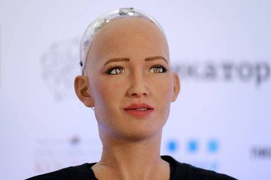 Sophia Skolokovo Teknopark, açık yenilikler Konferansı'nda insansı robot