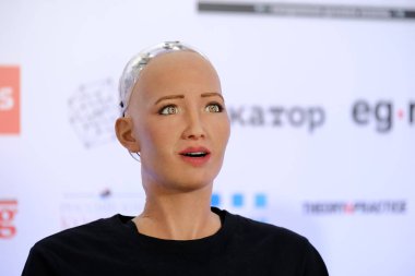 Sophia Skolokovo Teknopark, açık yenilikler Konferansı'nda insansı robot