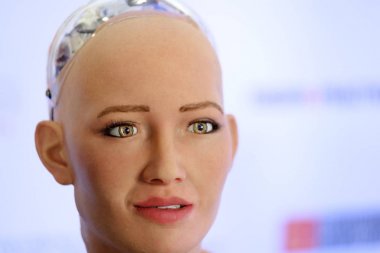 Sophia Skolokovo Teknopark, açık yenilikler Konferansı'nda insansı robot