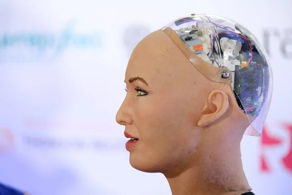 Sophia humanoidrobot op Open innovaties conferentie op Skolokovo technopark — Stockfoto