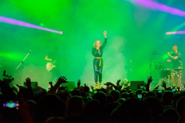 Canlı konser performans grubu