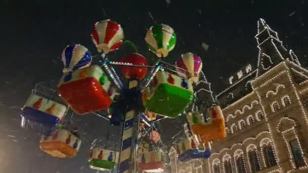 Carrossel na feira de Natal — Vídeo de Stock