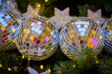 Yılbaşı ağacı süsleri makro