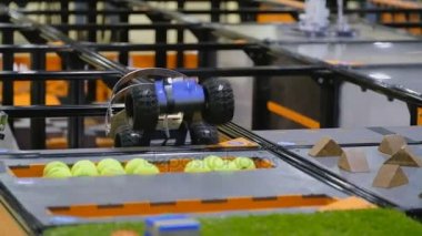 Kök ev3 robot izlemeyi satır