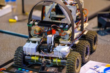 Kök ev3 robot izlemeyi satır