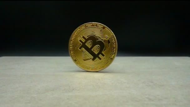 Bitcoin macro symbol sign close-up slowmo — Stock Video