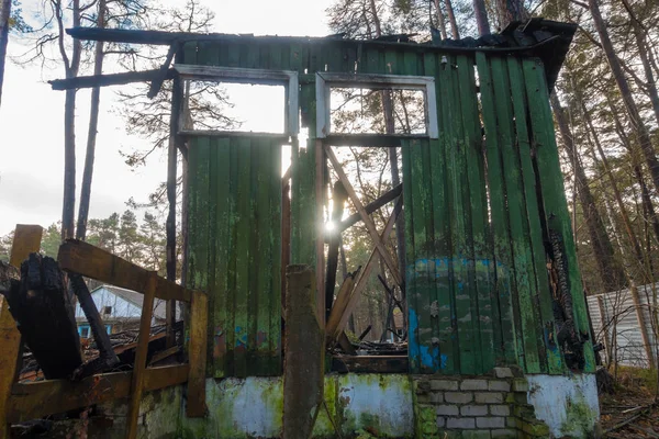 Yangından sonra ev kalıntıları — Stok fotoğraf