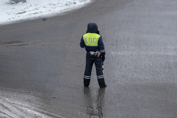 Trafik polis görev kış — Stok fotoğraf