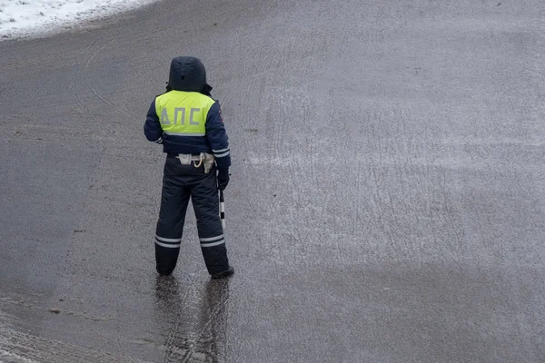 職務上冬の交通警官 — ストック写真