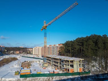 Şehirdeki inşaat alanında.