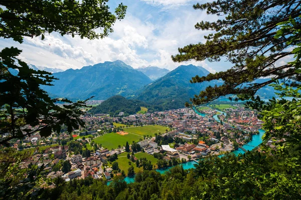 Paisaje aéreo de la ciudad de Interlaken —  Fotos de Stock