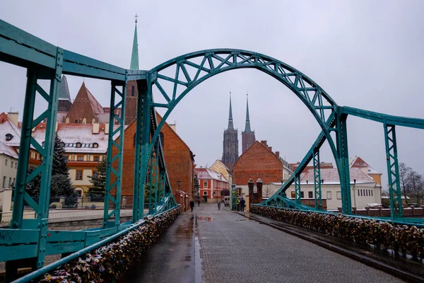Tumski brug jaarlijkse ochtend landschap in Wroclaw — Stockfoto