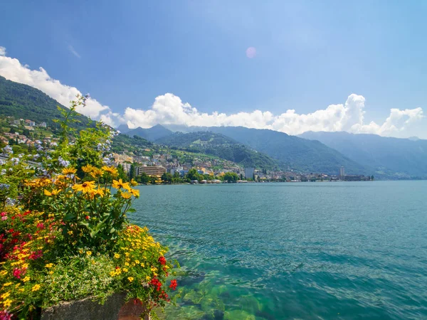 Paisagem da cidade de Montreux na Suíça — Fotografia de Stock