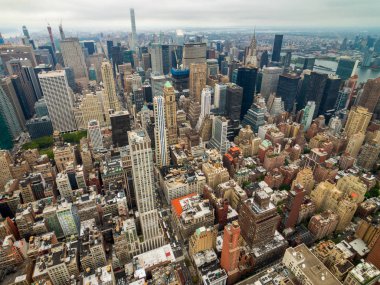 Manhattan gökdelenlerin havadan görünümü