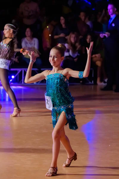 Le ballerine partecipano a concorsi di danza artistica — Foto Stock