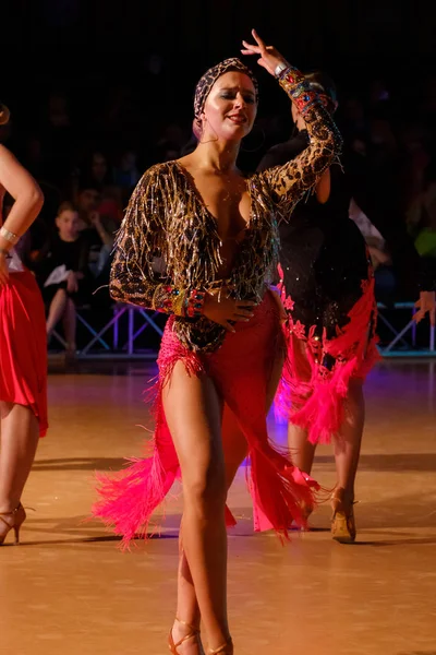 Des danseuses participent à des concours de danse artistique — Photo