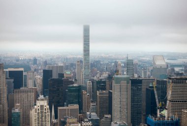Manhattan gökdelenlerin havadan görünümü