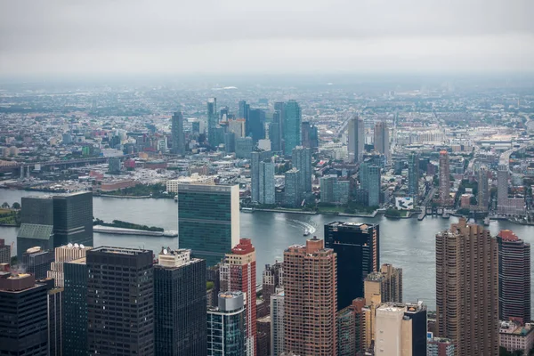 Letecký pohled na Manhattan mrakodrapů — Stock fotografie