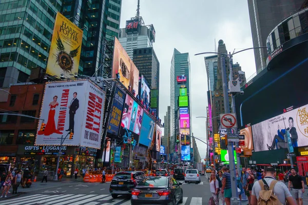 Zaman Meydanı alacakaranlık zamanı şehir manzarası