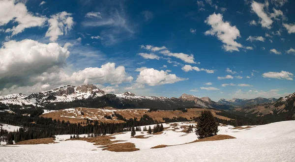 Snowy mountains on cloudy day — 스톡 사진