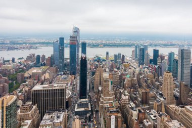 Manhattan gökdelenlerin havadan görünümü