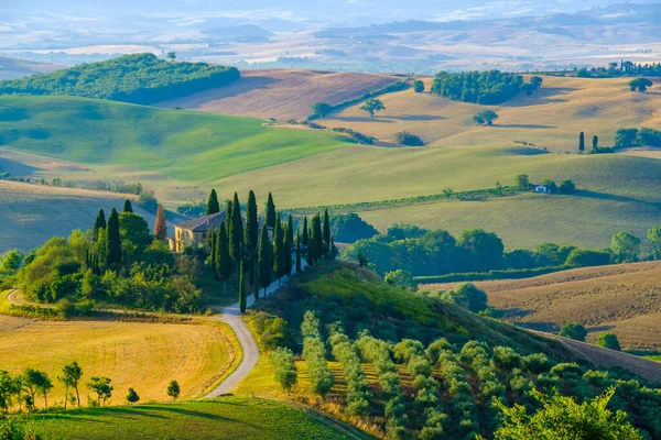 Paisaje aéreo de finales de verano del valle en Toscana —  Fotos de Stock