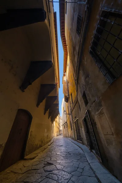 Strada stretta del centro storico di Firenze, Ital — Foto Stock