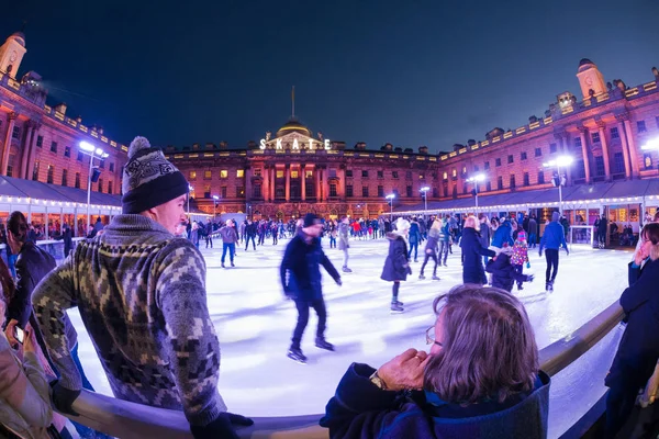 Patinoire Somerset house . Photo De Stock