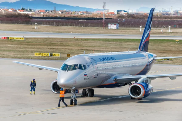 Aeroflot Sukhoi Superjet 100-95b pist.