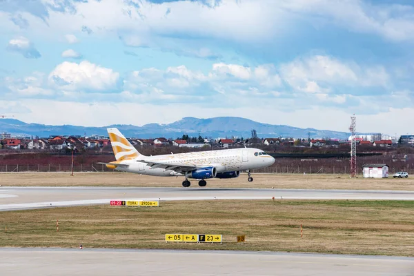 British Airways Airbus atterrissant sur piste . Photos De Stock Libres De Droits