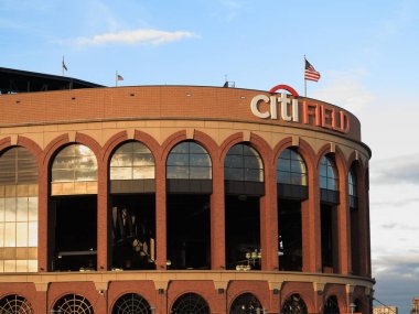 New York - 22 Eylül: New York'ta 22 Eylül 2017 Citi Field'da Jackie Robinson Rotunda. Rotunda New York Mets beyzbol ana giriş kapısıdır.