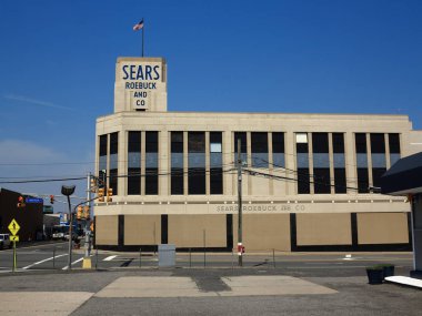 Hackensack, New Jersey - April14: Vintage Sears Roebuck mağaza üzerinde 14 Nisan 2018 Hackensack, New Jersey'de. Sears 1892 yılında bir posta sipariş kataloğu şirket olarak kuruldu..