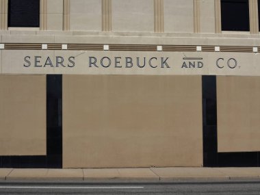 Hackensack, New Jersey - April14: Vintage Sears Roebuck mağaza üzerinde 14 Nisan 2018 Hackensack, New Jersey'de. Sears 1892 yılında bir posta sipariş kataloğu şirket olarak kuruldu..