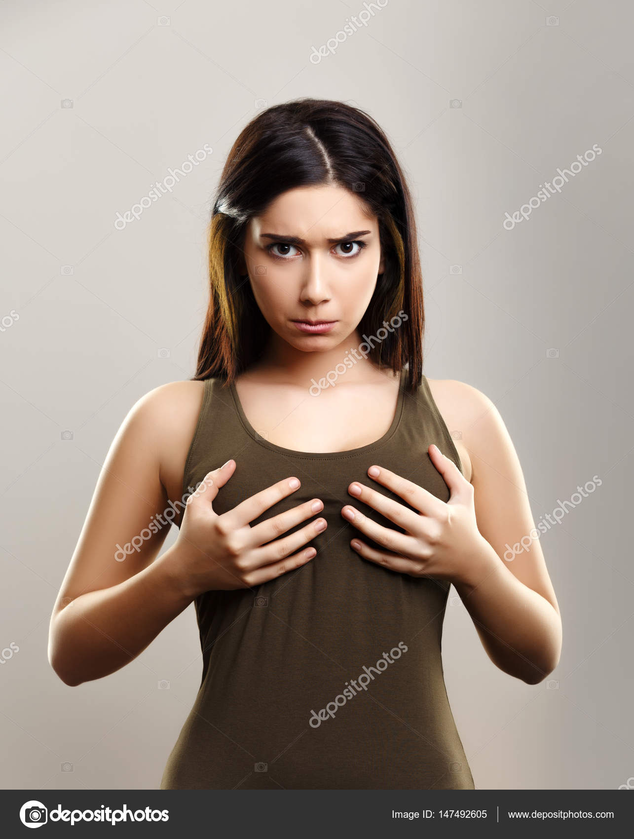 girl with small boobs