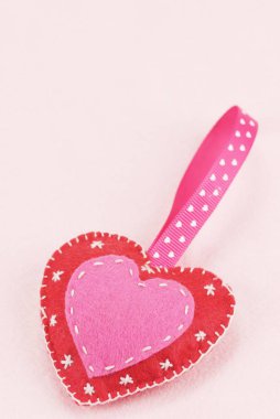 kumaş dokulu kalp kolye