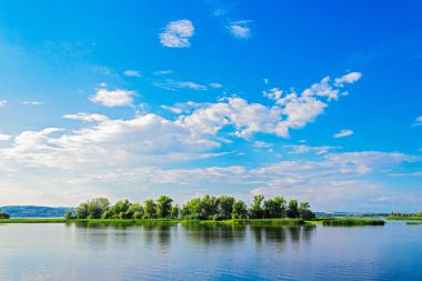 Adaları ile volga Nehri