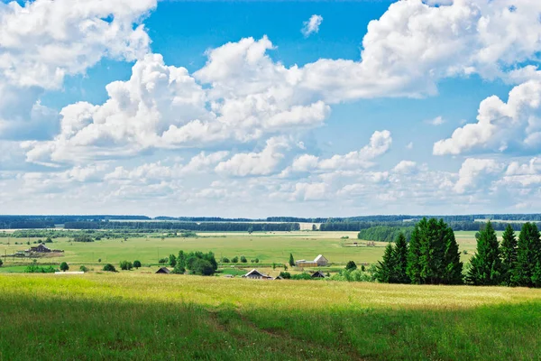 Yaz aylarında Rus Köyü