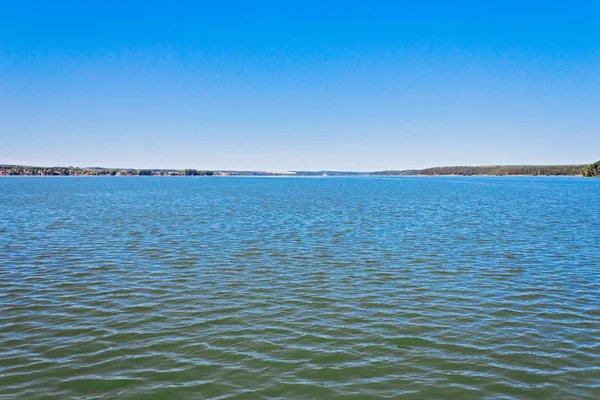 Sjön en sommardag — Stockfoto