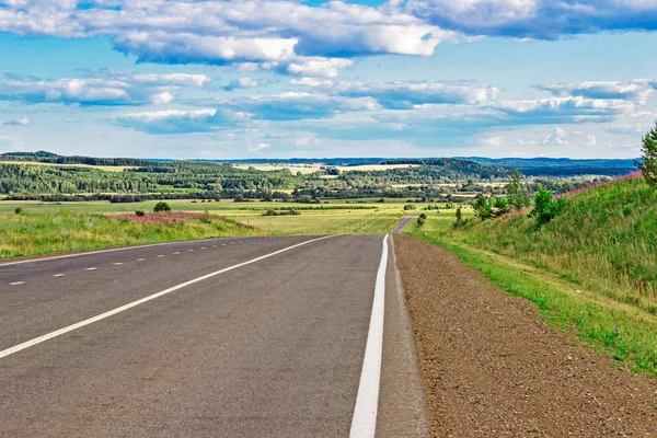 Road in the hills Royalty Free Stock Images