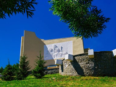 Bina bir kısma ile