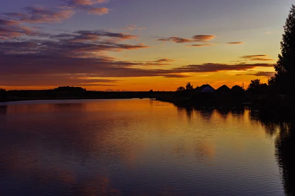 Étang au coucher du soleil — Photo