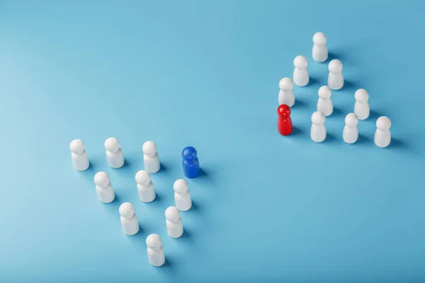 The conflict between two companies and a business, the rivalry of Leaders in blue and red leads a group of white employees to compete, Staff recruitment.