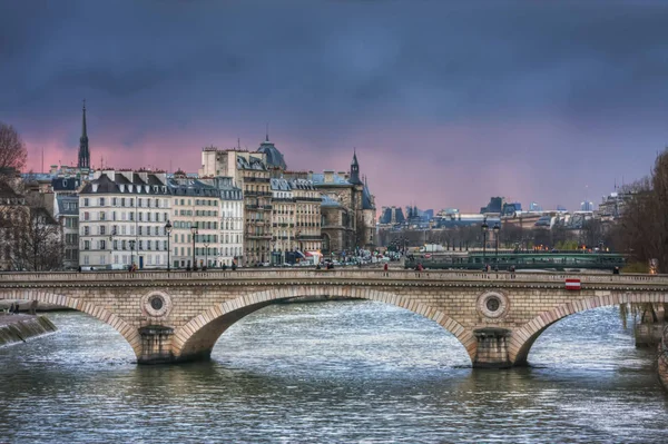 Pont Louis-Philippe in twilight — Stock Photo, Image